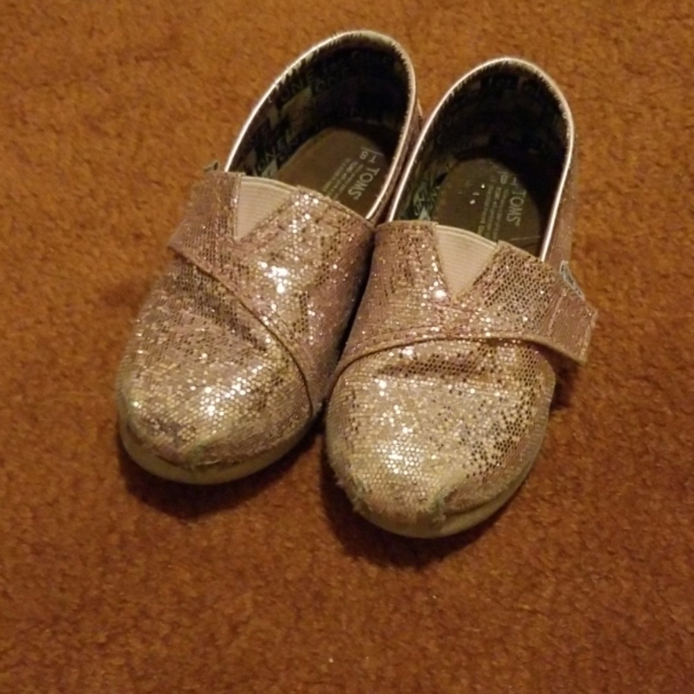 Girls glitter Toms